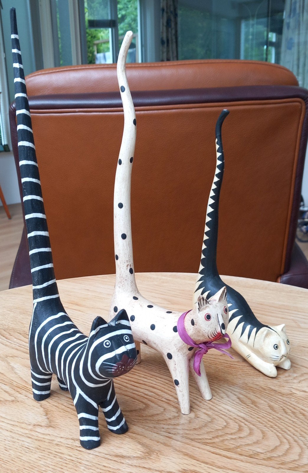 Houten poezen, Verzamelen, Dierenverzamelingen, Ophalen of Verzenden, Zo goed als nieuw, Hond of Kat, Beeldje of Figuurtje