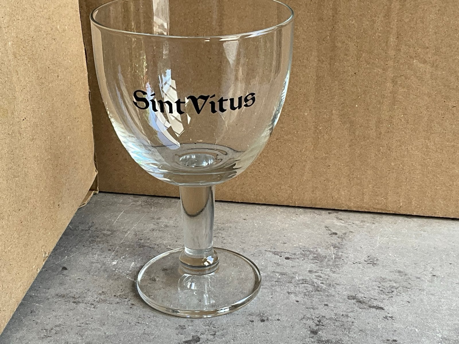 16 Sint Vitus bierglazen op voet, Overige typen, Ophalen of Verzenden, Nieuw, Glas