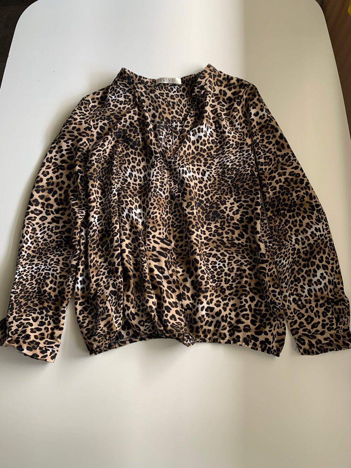 IVIVI Luipaardprint Blouse Maat L, Kleding | Dames, Ophalen of Verzenden, Zo goed als nieuw, Maat 42/44 (L), Bruin
