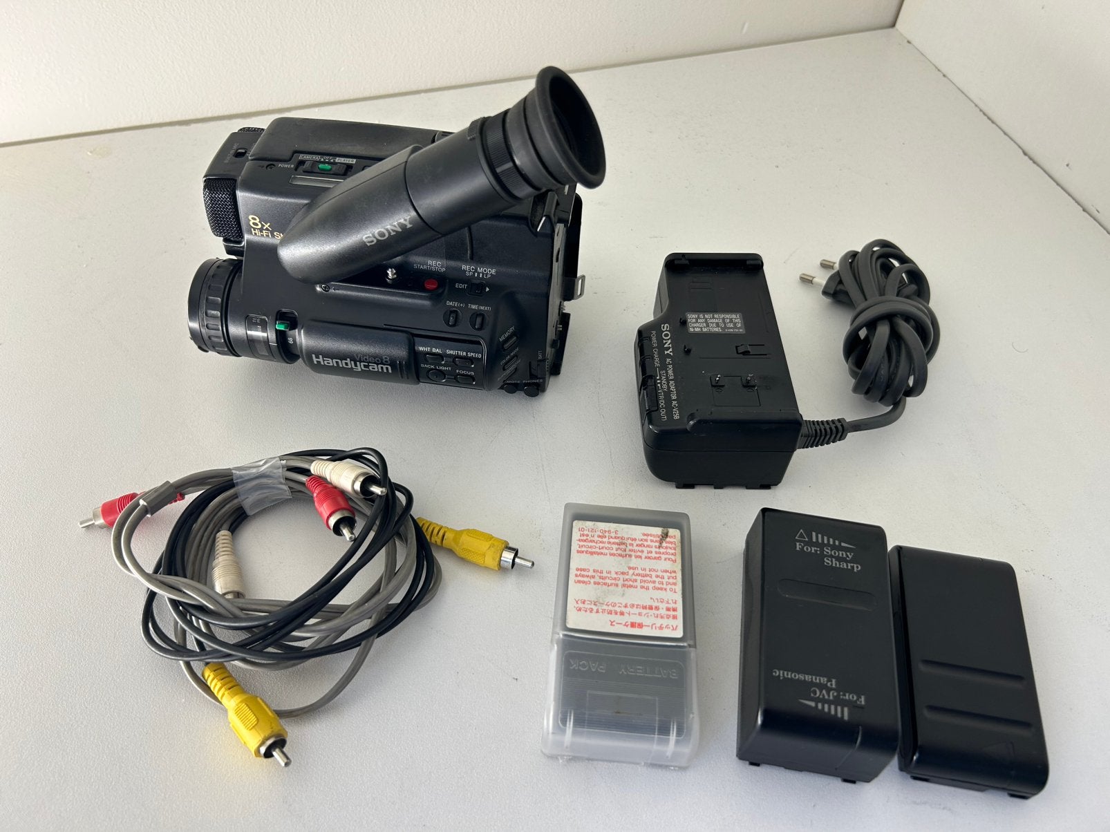 Sony CCD-TR75e Video-8 camcorder, Ophalen of Verzenden