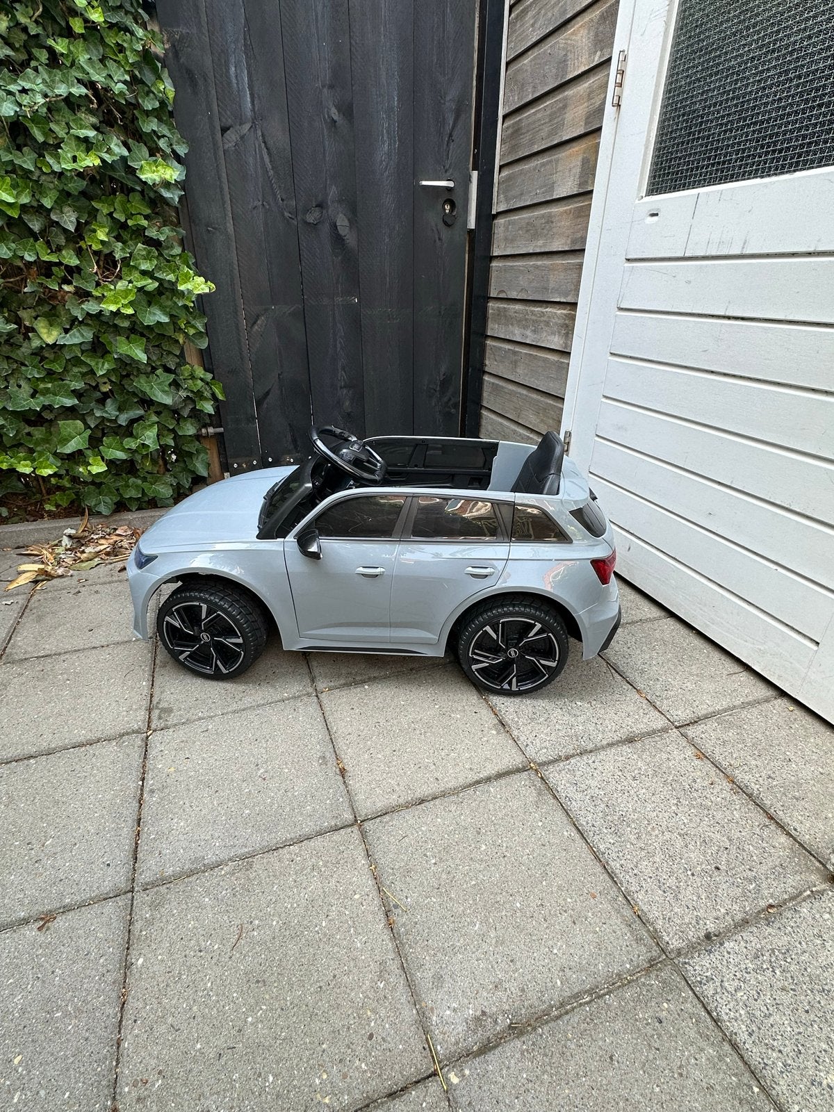 Audi RS 6 kinder accu auto 12V grijs elektrisch, Kinderen en Baby's, Speelgoed | Buiten | Accuvoertuigen, Zo goed als nieuw, Ophalen
