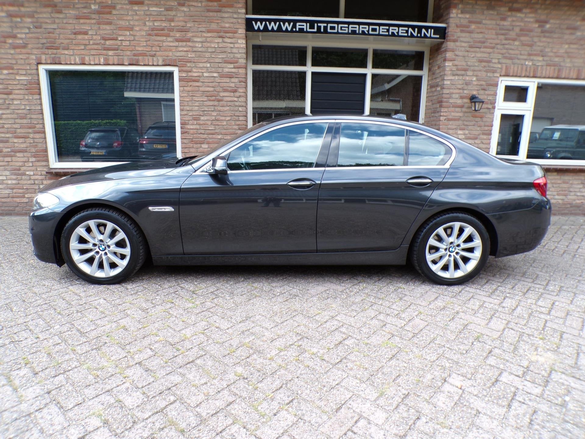 BMW 5-serie 520i Luxury Edition Automaat / Leder / Navi / De, Auto's, BMW, Automaat, Achterwielaandrijving, Gebruikt, 4 cilinders