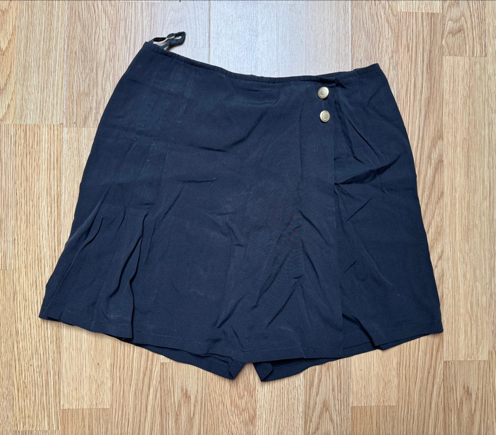 Zwart rokje/skort met gouden knopen, maat 34, Kleding | Dames, Zwart, Ophalen of Verzenden, Maat 34 (XS) of kleiner, Gedragen