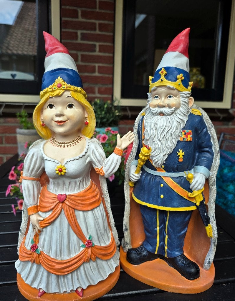 Willie en Max als kabouters UNIEK!, Tuin en Terras, Tuinbeelden, Ophalen, Zo goed als nieuw, Kunststof, Tuinkabouter