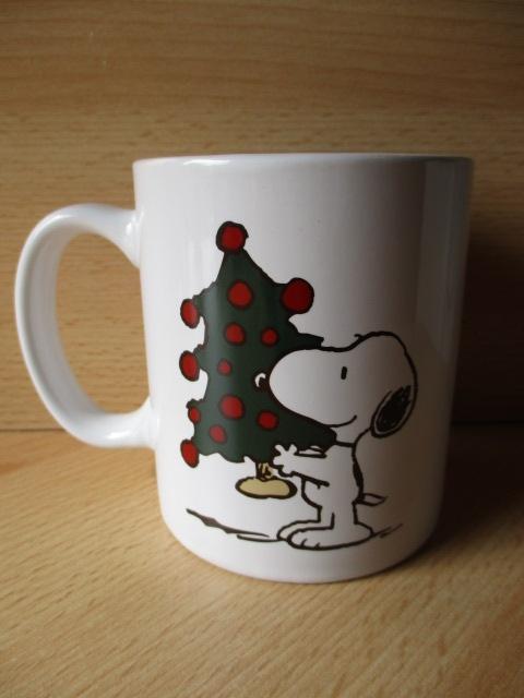 Snoopy mok  met kerstboom  9.5cm  Butlers, Ophalen of Verzenden, Zo goed als nieuw