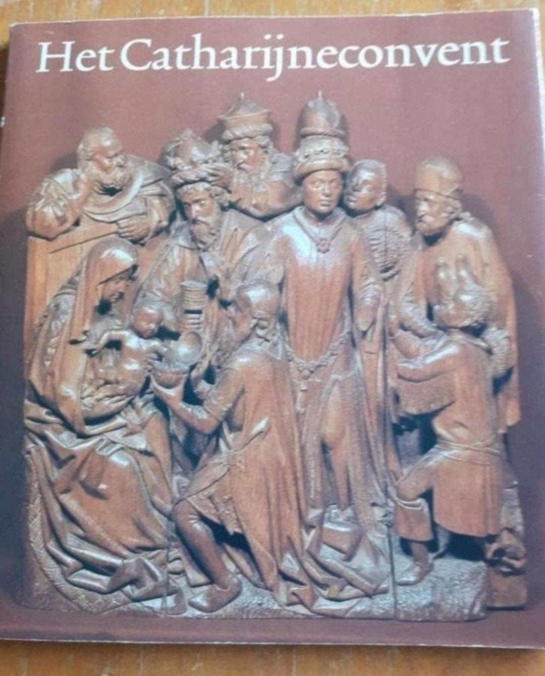Boek: Het Catharijneconvent - Rijksmuseum Utrecht, Ophalen of Verzenden, Gelezen, Geschreven door de staf van het museum