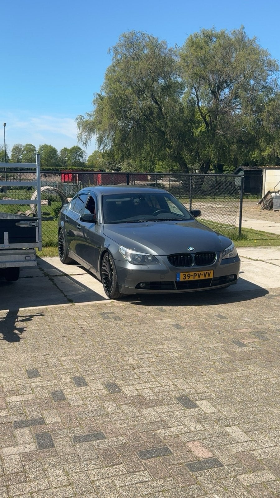 BMW 5-Serie 2.2 I 520 AUT 2005 Grijs, Achterwielaandrijving, 170 pk, Sedan, 1700 kg