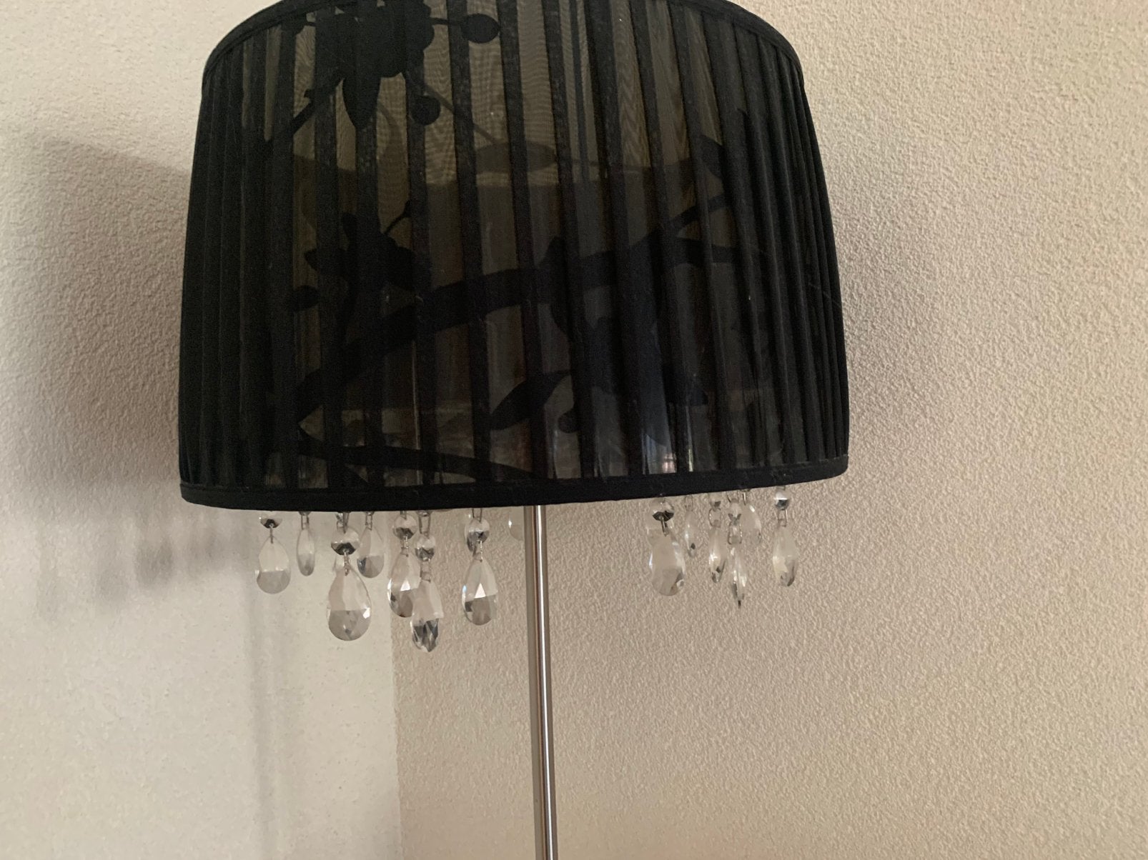 Staande lamp met zwarte doorschijnende kap, Ophalen, Zo goed als nieuw, 150 tot 200 cm