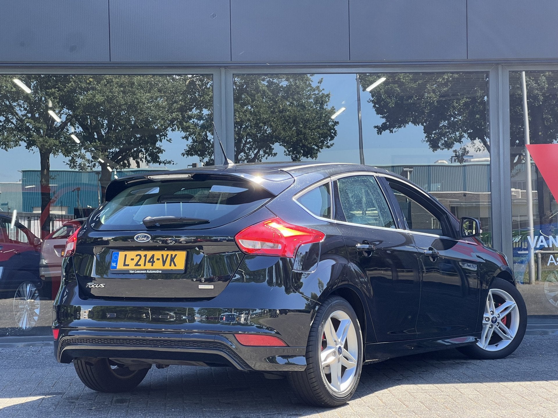 Ford Focus 1.0 Titanium Edition | RIJKLAAR | Clima, Auto's, Ford, Stof, Gebruikt, Euro 6, Zwart