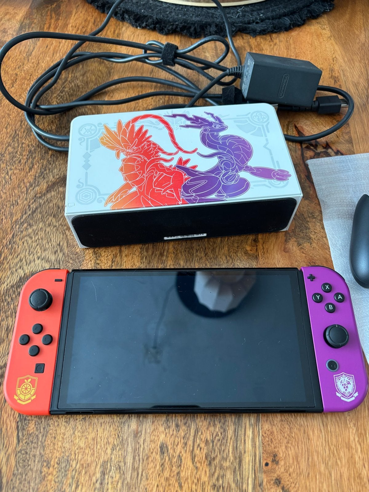 Nintendo Switch OLED Pokémon Scarlet & Violet Editie, Spelcomputers en Games, Spelcomputers | Nintendo Switch, Zo goed als nieuw