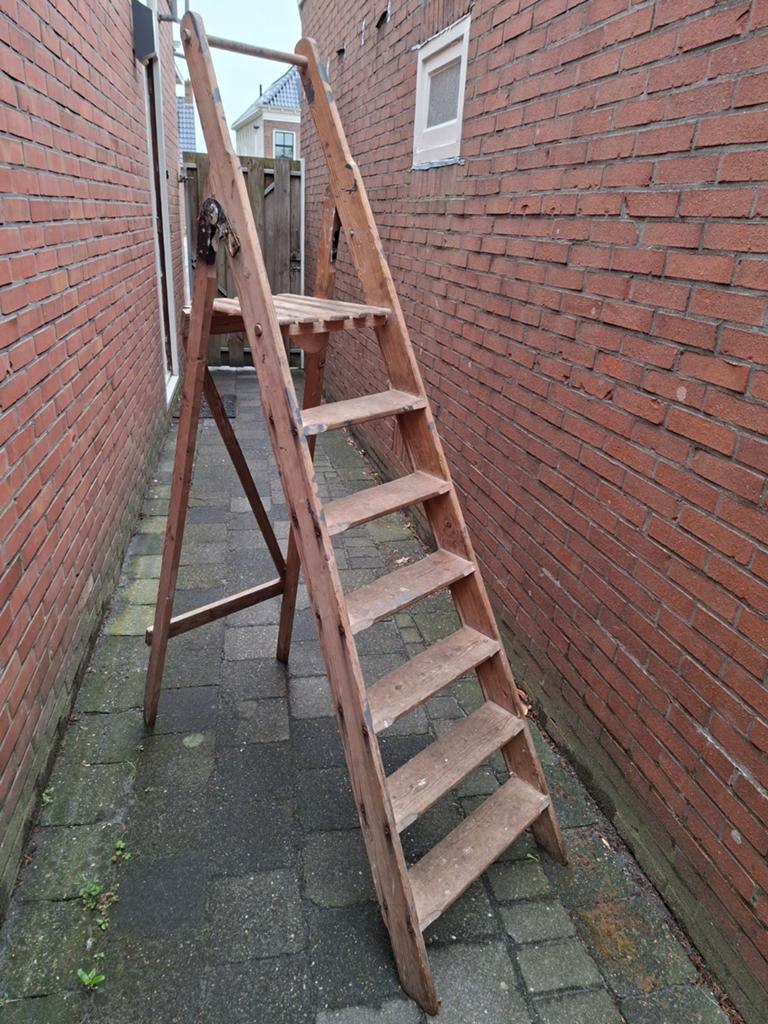 Houten trap voor decoratie doeleinden in huis of tuin, Ophalen, Hout, Gebruikt, Landelijk