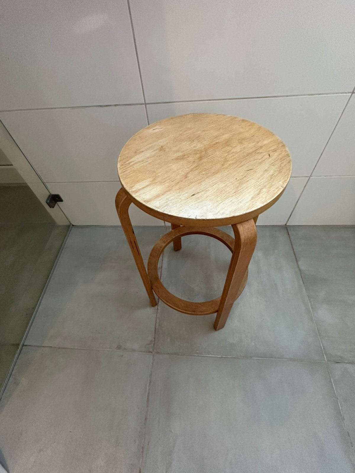 Ikea frosta barkruk alvar aalto stijl, Huis en Inrichting, Ophalen of Verzenden, Hout