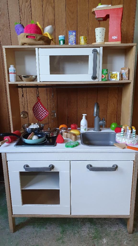 Duktig Speelkeuken met mixer, pannen, kookgerei, verjaardag-, Ophalen, Zo goed als nieuw, Hout, Speelkeuken