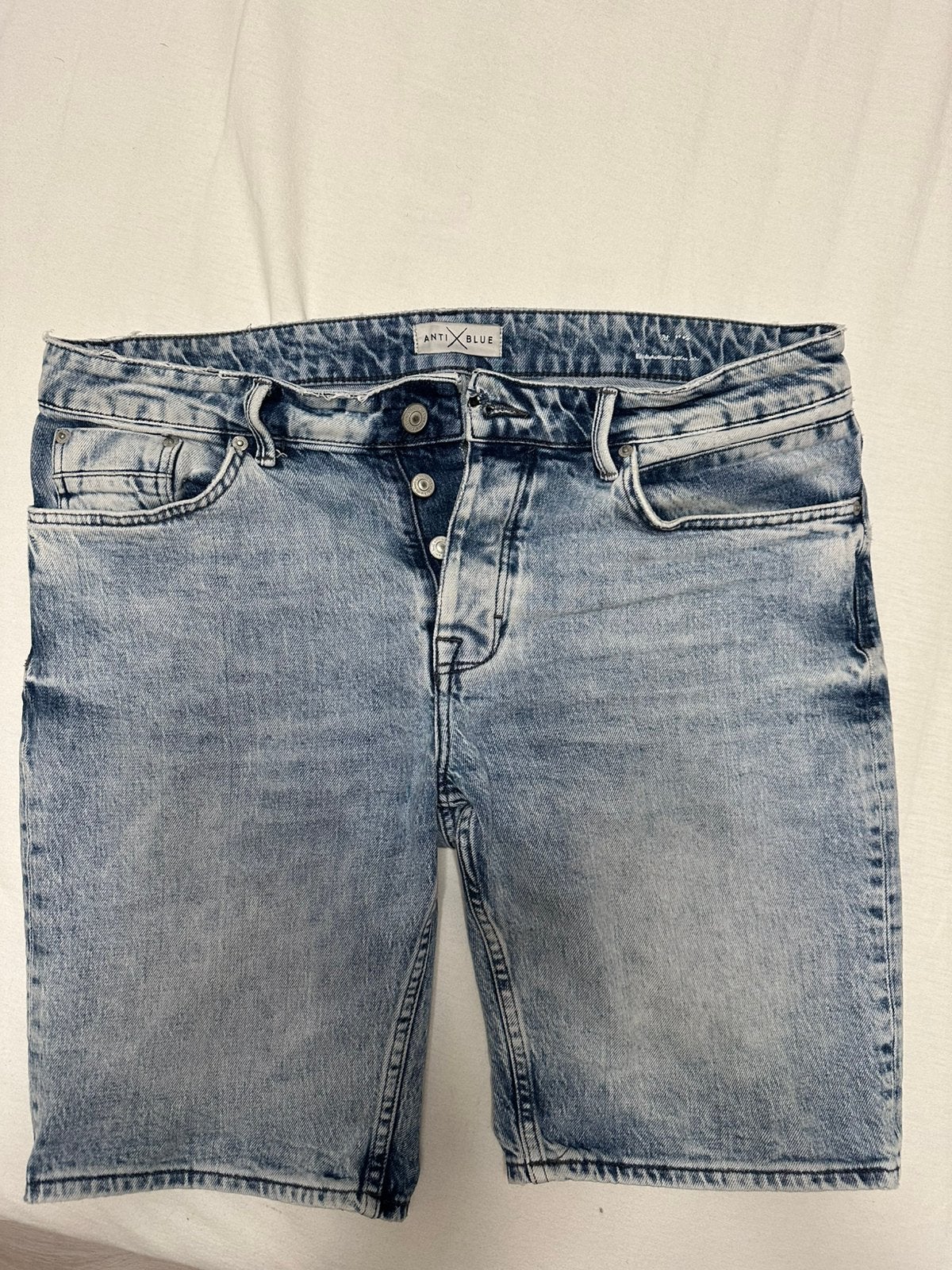 Anti Blue korte jeans Mt L blauw, Nu slechts 3 euro, Ophalen of Verzenden, Zo goed als nieuw, Blauw, Overige jeansmaten
