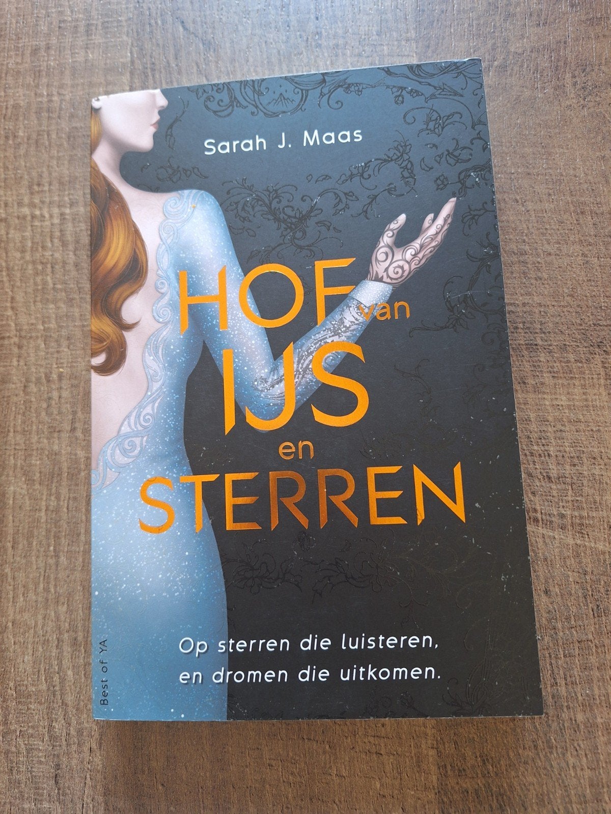 Hof van ijs en sterren van Sarah J Maas, Ophalen of Verzenden, Gelezen