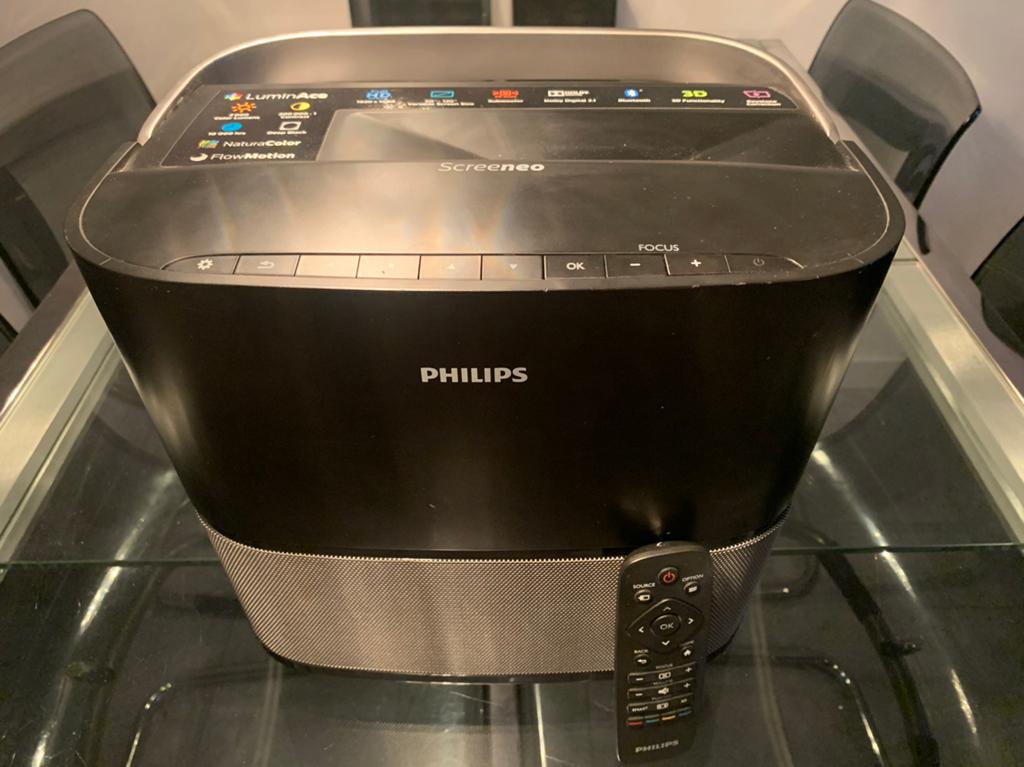 Philips Screeneo Full-HD/Ultra Short Throw/Bluetooth/WiFi/, Ophalen of Verzenden, Zo goed als nieuw, Overige technologieën, Full HD (1080)