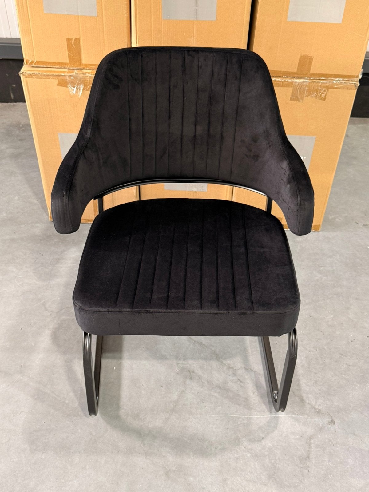 Nieuwe stoelen, barkrukken, & fauteuils in diverse kleuren!, Ophalen, Nieuw, Leer, Industrieel en modern