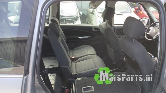 Veiligheidsgordel rechts-achter van een Ford Galaxy