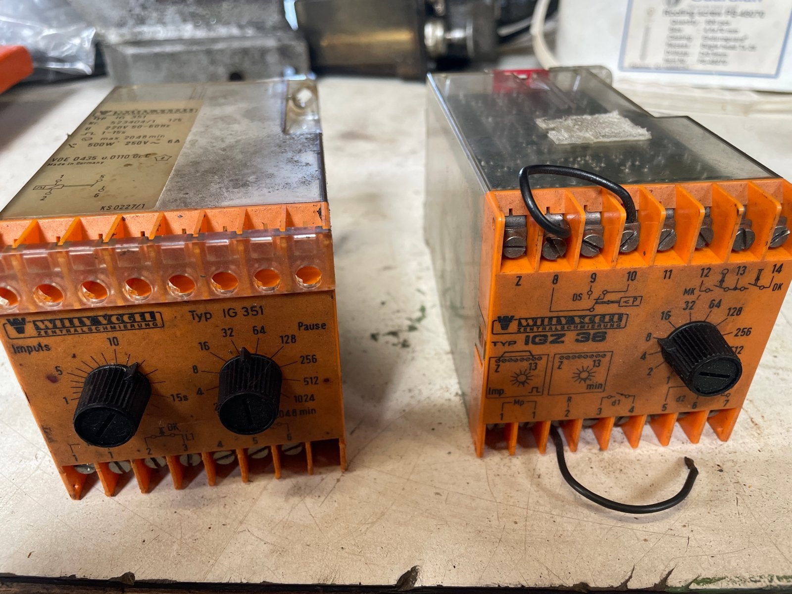 3 st willy Vogel IG 351 en IGZ 36 Centrale Smering Relais, Hobby en Vrije tijd, Elektronica-componenten, Ophalen, Gebruikt