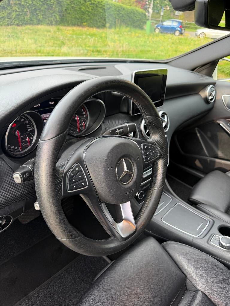 Mercedes-Benz A-Klasse A 200 Blueefficiency 156pk 7G-DCT, Auto's, 1295 kg, Wit, 1595 cc, Particulier