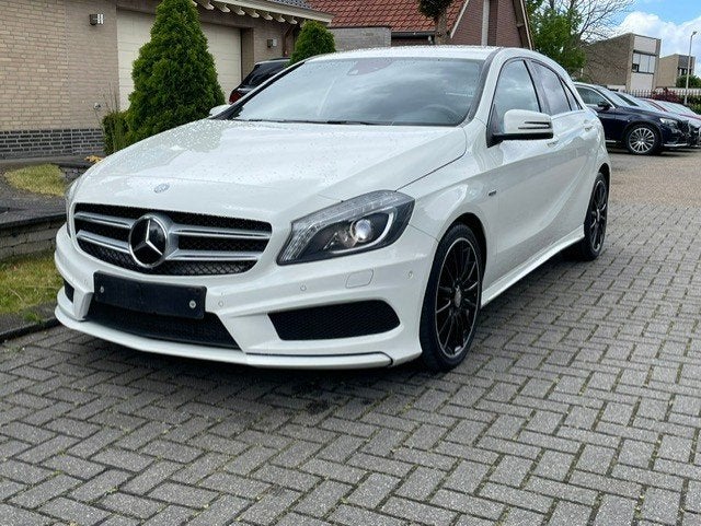 Mercedes-Benz A-klasse 200 AMG LINE COMAND XENON, Gebruikt, 156 pk, Elektrische ramen, Leder en Stof