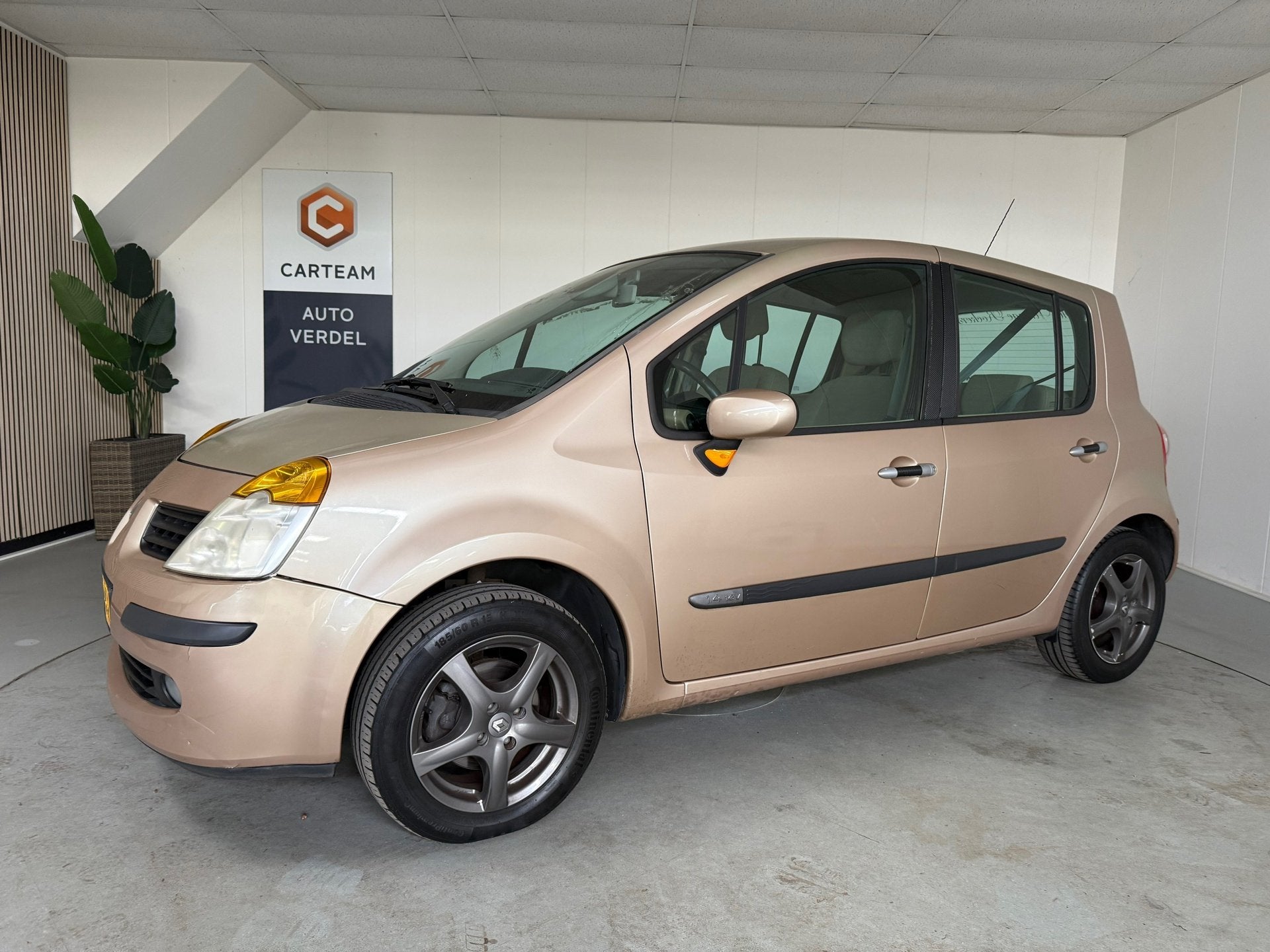 Renault Modus 1.4-16V Privilège Luxe Airco, LMV, Voorwielaandrijving, 15 km/l, Gebruikt, Metallic lak