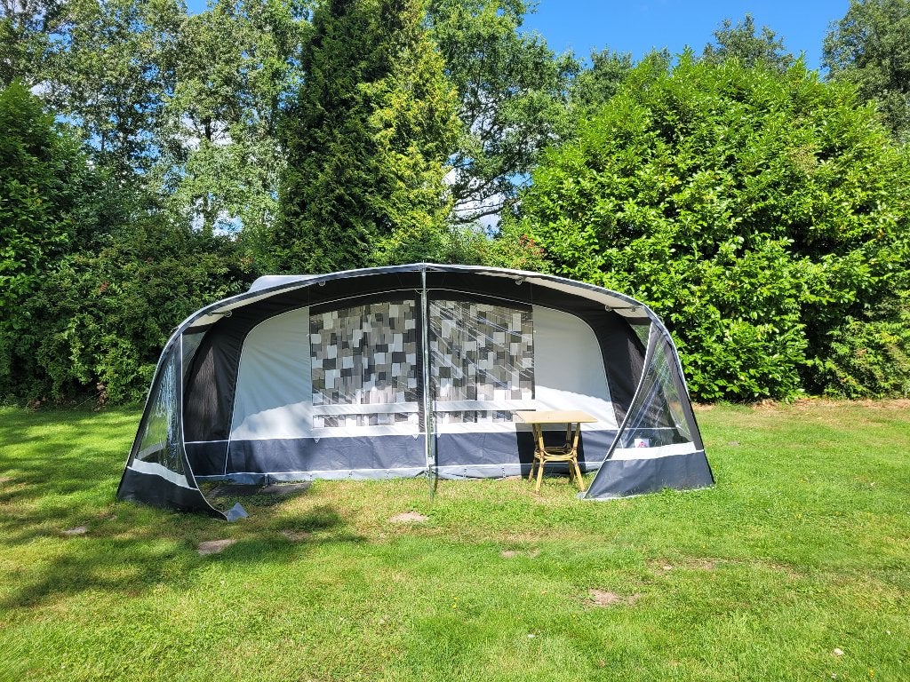Nette KNAUS Südwind caravan + Dorema voortent + evt stalling, Caravans en Kamperen, Caravans, Rondzit, Omvormbare zithoek, Particulier