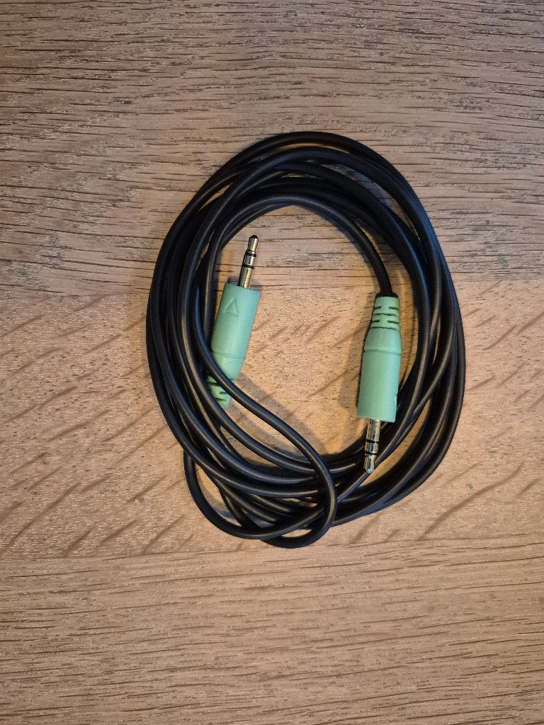 Diverse kabels: audio, stroom HDMI, Micro HDMI VGA, PC power, Ophalen of Verzenden, Gebruikt, Minder dan 2 meter, Overige kabels