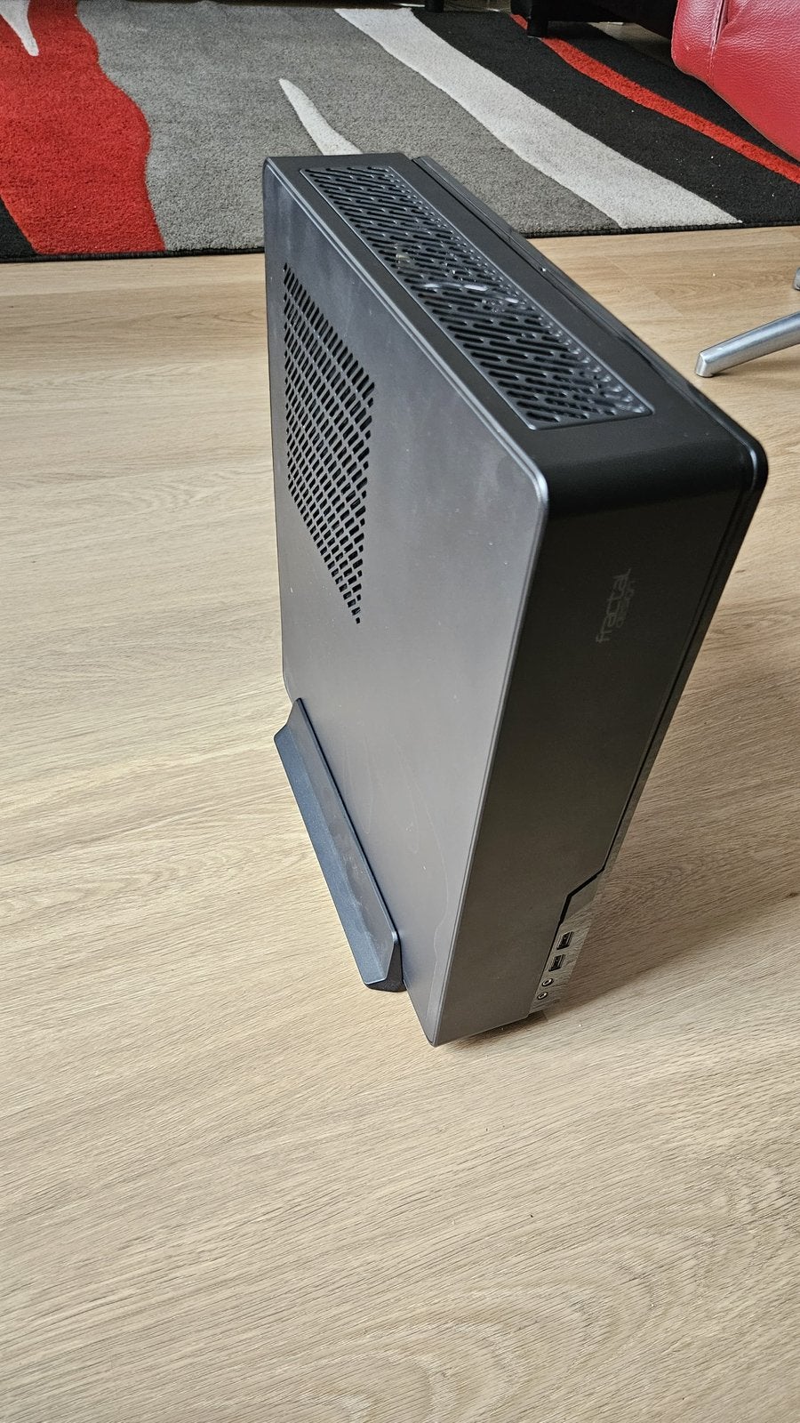 Fractal Node 202 met componenten, Ophalen, Gebruikt, Gaming