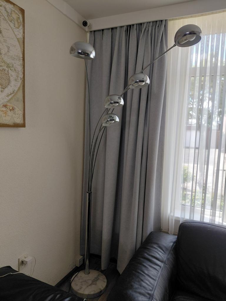 KARE Design Booglamp met 5 Bollen - Chroom & Marmer, Huis en Inrichting, Lampen | Vloerlampen, Ophalen, Gebruikt, Modern, Design, Chroom, Marmer