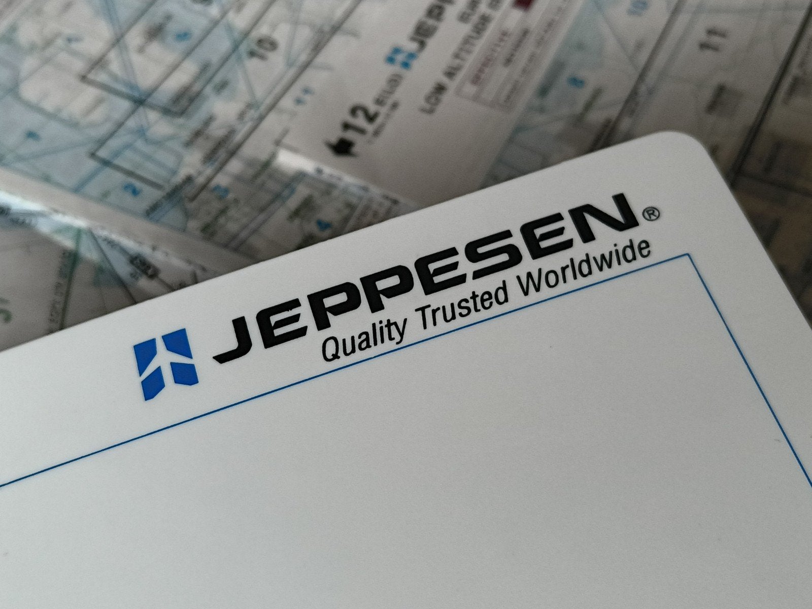 Jeppesen navigatiekaarten en handleidingen, Boeken, Ophalen of Verzenden, Zo goed als nieuw, Jeppesen