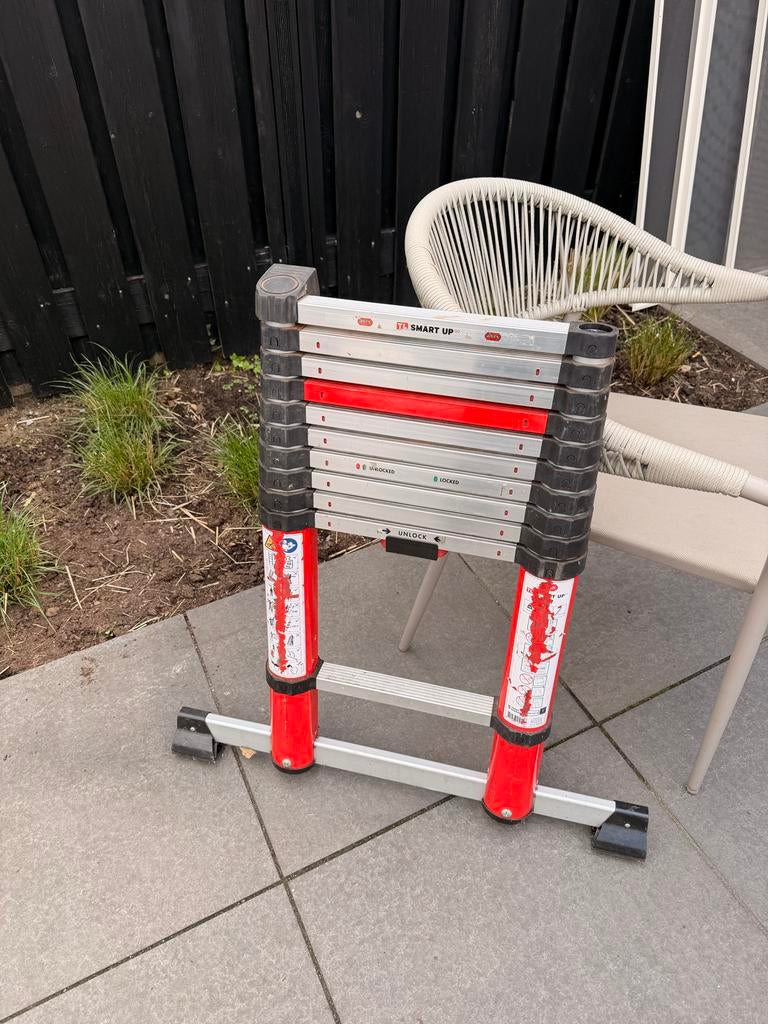 Altrex TL smart up telescoopladder - mist 1 dop, Doe-het-zelf en Verbouw, Ladders en Trappen, Ophalen of Verzenden, Zo goed als nieuw