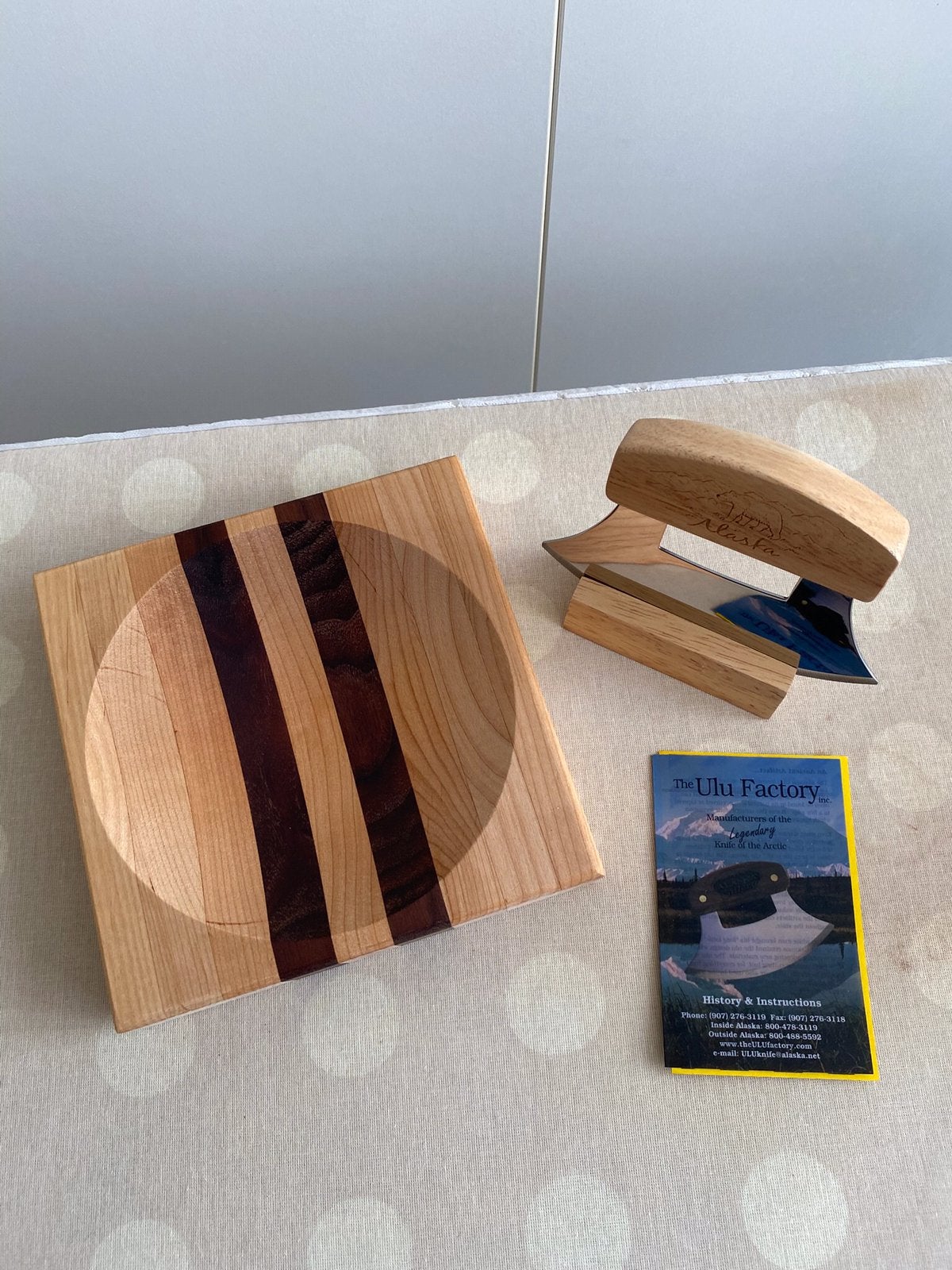 ULU mes,, Ophalen, Nieuw