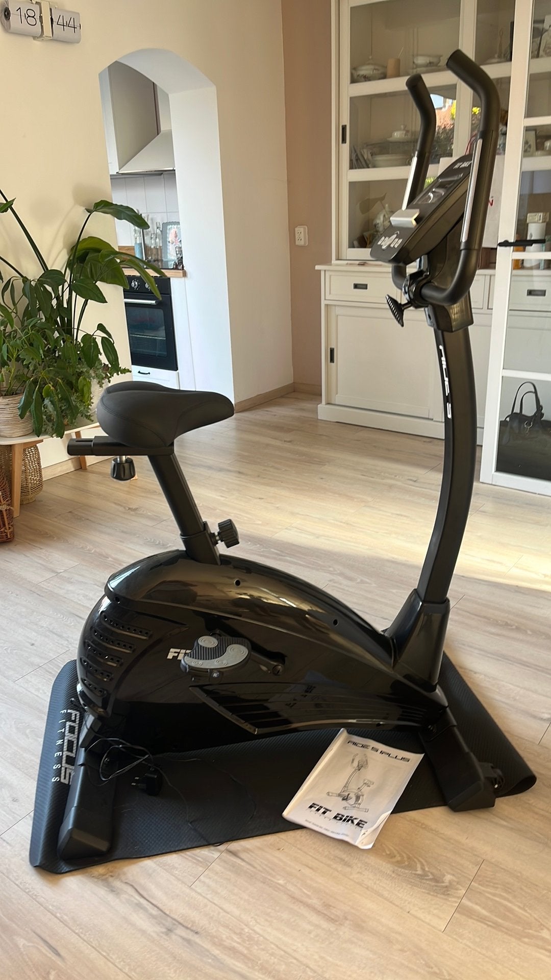 Hometrainer Fitbike Ride 5 iPlus - gloednieuw!!, Sport en Fitness, Ophalen, Zo goed als nieuw, Hometrainer