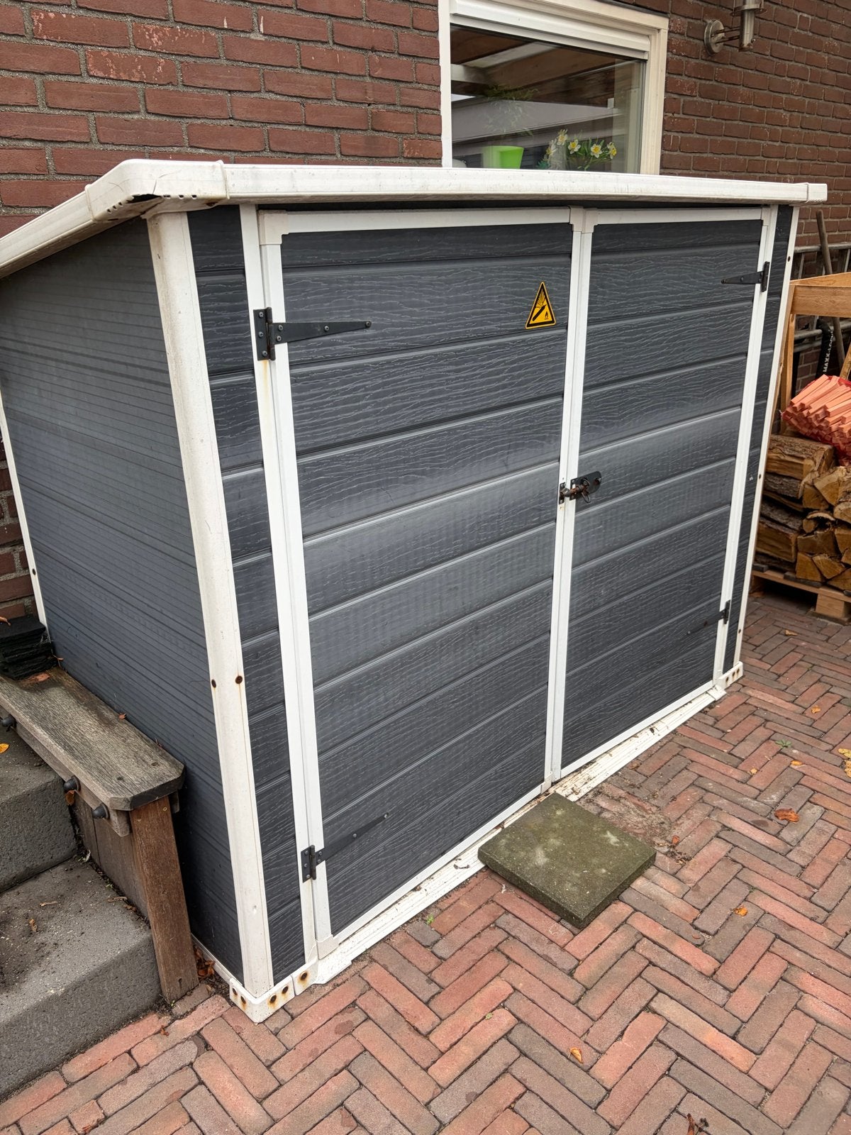 Compact tuinschuurtje voor kussens en tuinspullen, Ophalen, Gebruikt, Kunststof, Overige typen