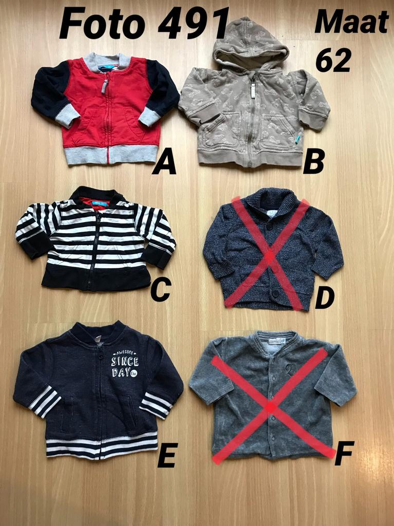 Vest jongen maat 62 zgan vest *foto 491*, Kinderen en Baby's, Babykleding | Maat 62, Zo goed als nieuw, Jongetje, Truitje of Vestje
