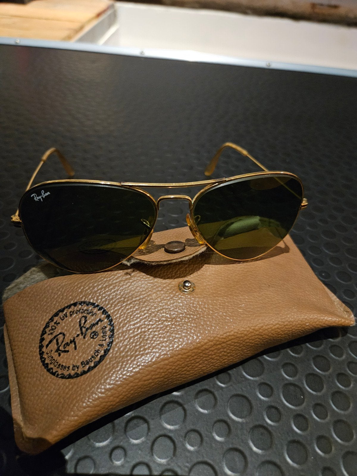 Ray-Ban Aviator Zonnebril met Bruin Leren Hoesje, Ophalen, Gebruikt, Zonnebril, Bruin