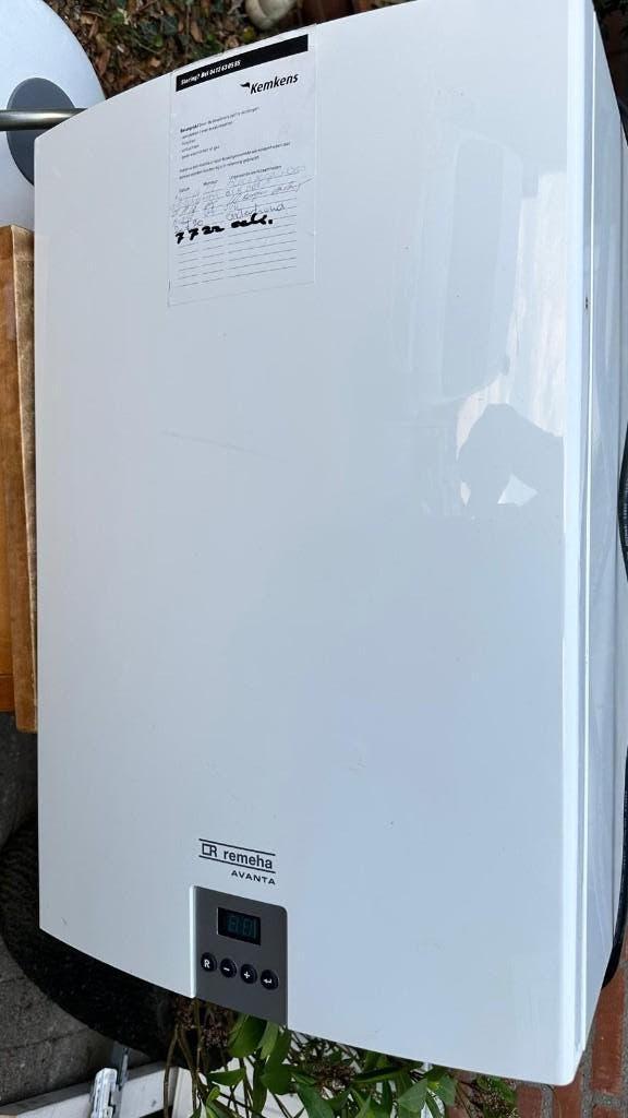 HR ketel Remeha Avanta 28c/exp.vat/3 radiatoren/thermostaat, Ophalen, 30 tot 80 cm, Gebruikt, Hoog rendement (Hr)