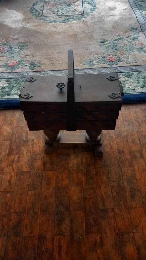 Vintage Naaidoos met toebehoren, Hobby en Vrije tijd, Naaien en Fournituren, Ophalen of Verzenden, Gebruikt, Overige typen