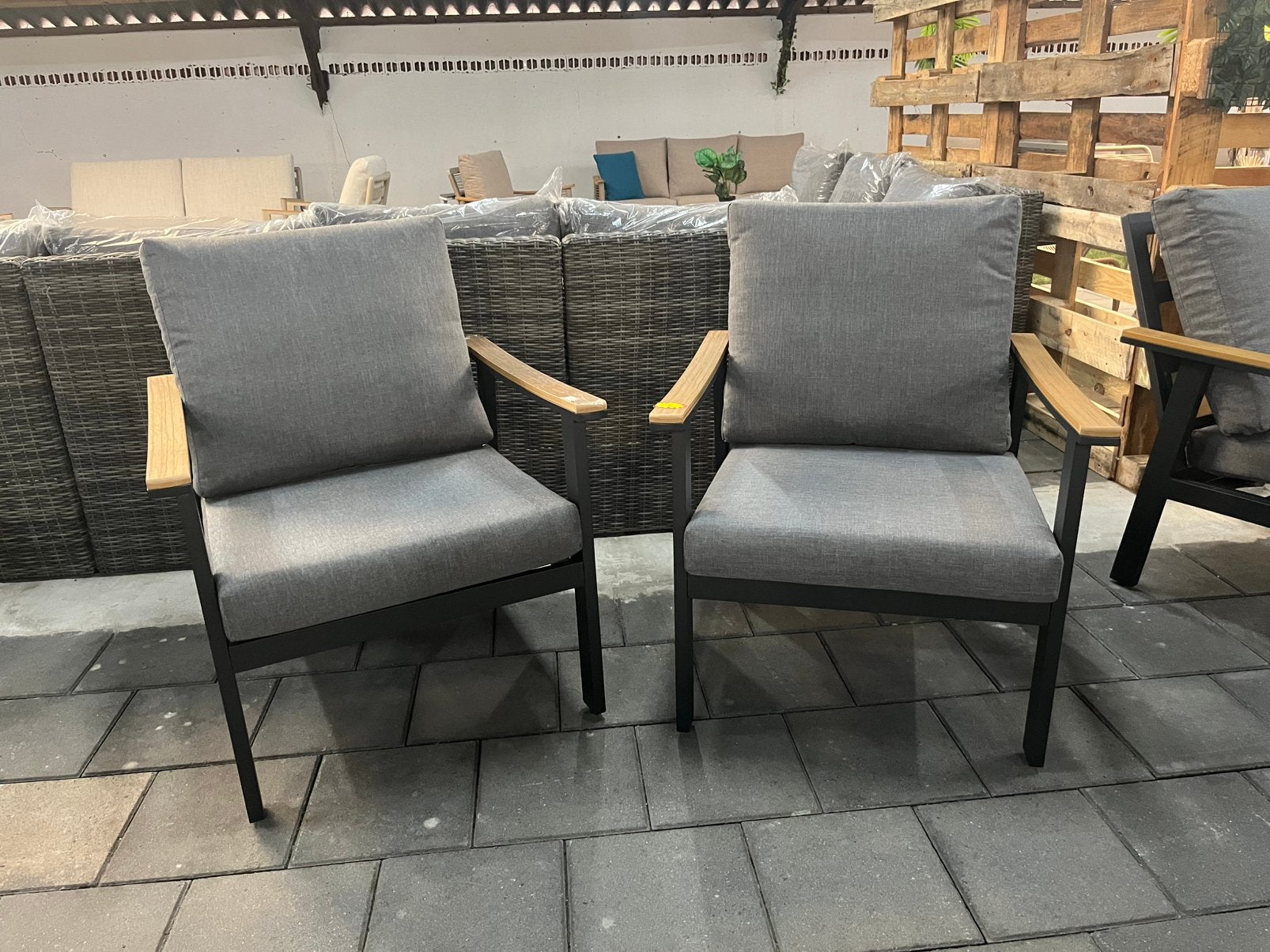 MOET WEG! Loungestoel 4 beschikbaar! Set van 2 €250!!, Tuin en Terras, Ophalen, Nieuw