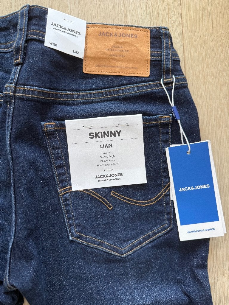 8 x jeans Jack & Jones type Liam 28x32, Overige kleuren, Verzenden, Overige jeansmaten, Zo goed als nieuw