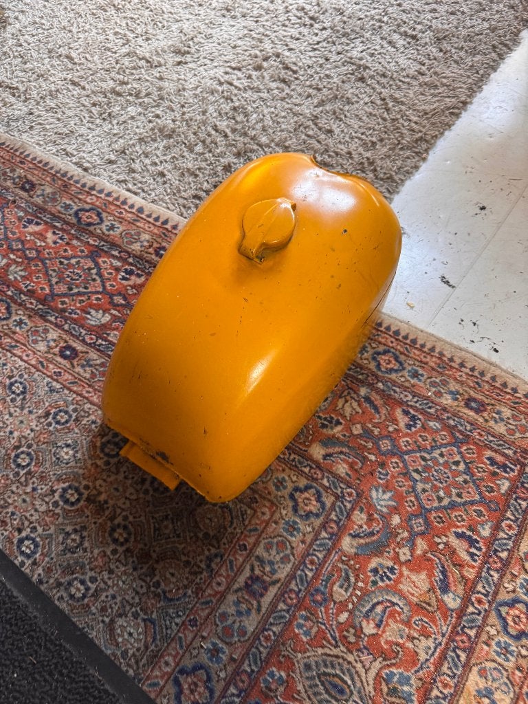 Honda CB750 GELE BENZINE TANK, Motoren, Onderdelen | Honda, Ophalen