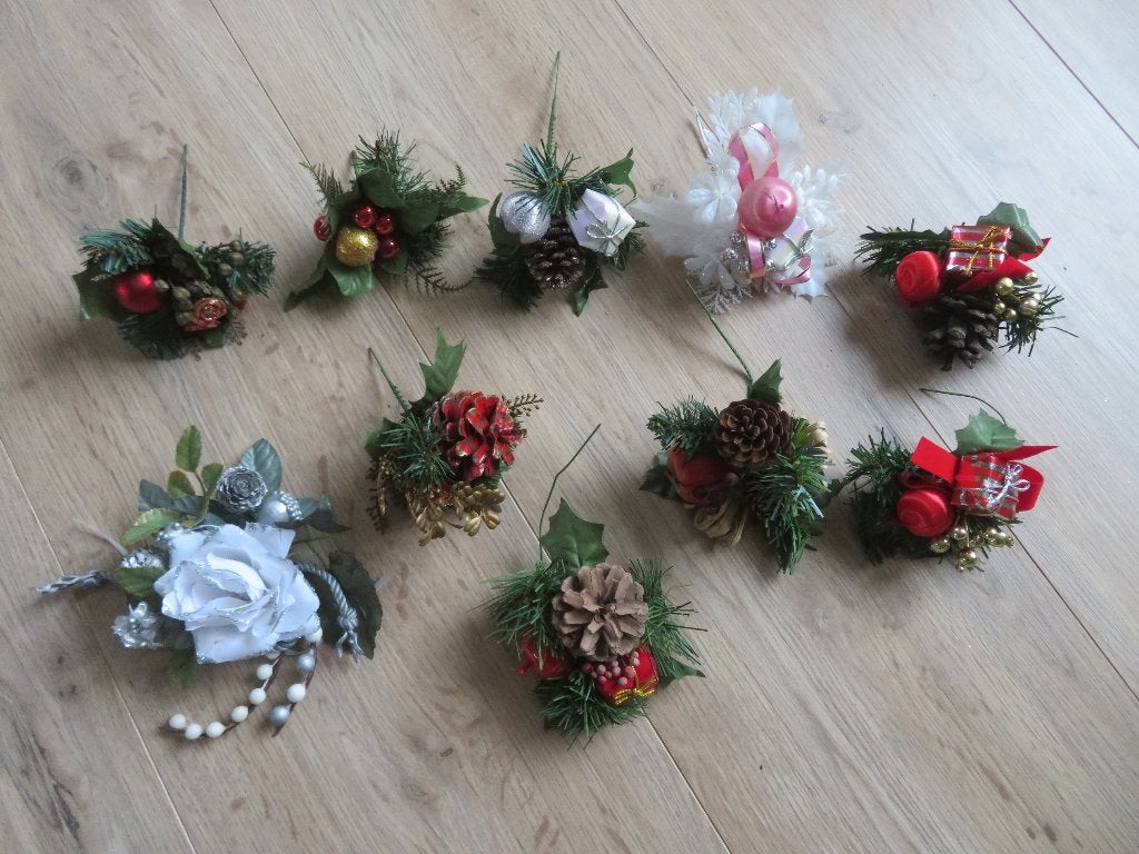 Kerstspullen: bakjes, rendiermos, lint, balletjes, Ophalen of Verzenden, Zo goed als nieuw, Meerkleurig, Overige materialen