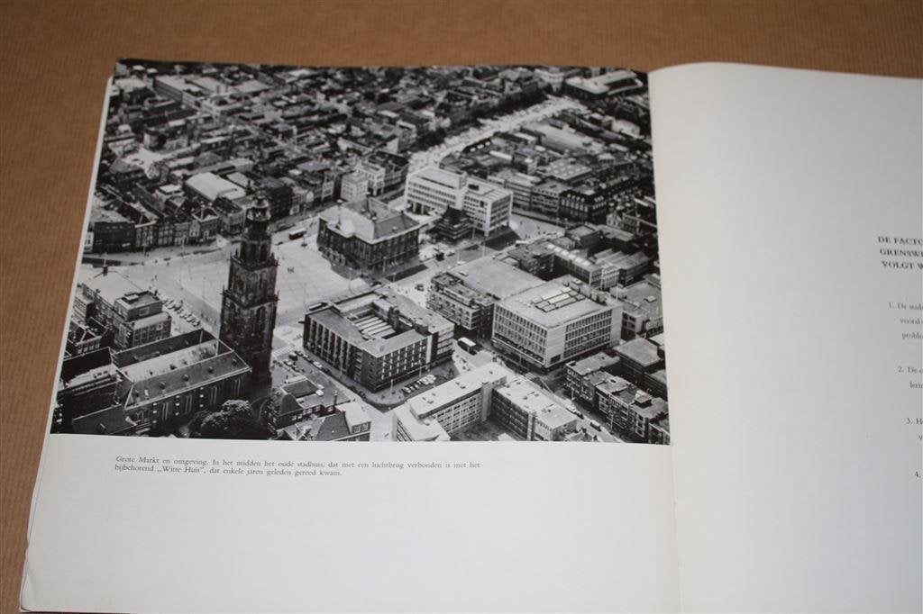 Een grotere stad Groningen. 1966., Ophalen of Verzenden, Gelezen