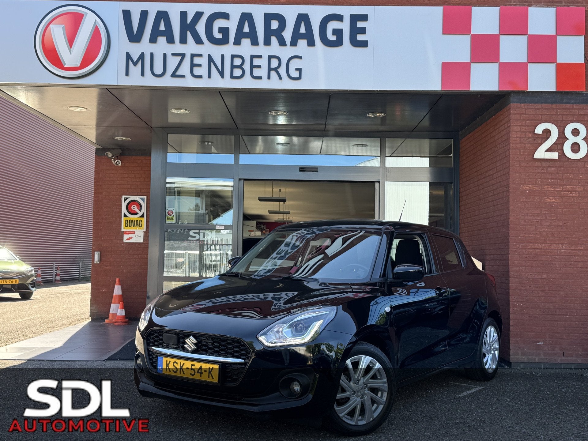 Suzuki Swift 1.2 Style Smart Hybrid // NAVI // CAMERA // STO, Auto's, Suzuki, 83 pk, Stof, Gebruikt, Zwart