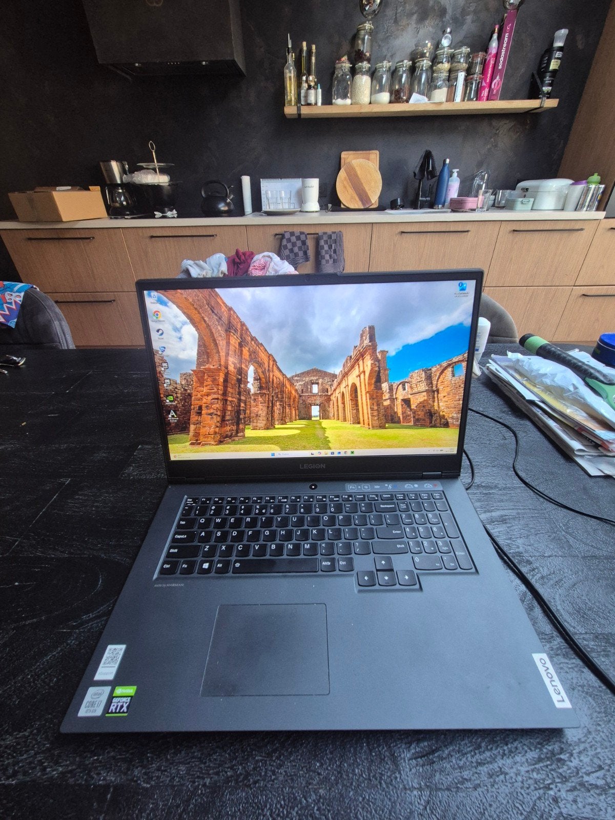 Lenovo Legion Gaming Laptop - i7-10750H, RTX 2060, 16GB RAM, 1.4 TB (475 GB SSD + 931 GB HDD), Gebruikt, Met videokaart, 2 tot 3 Ghz