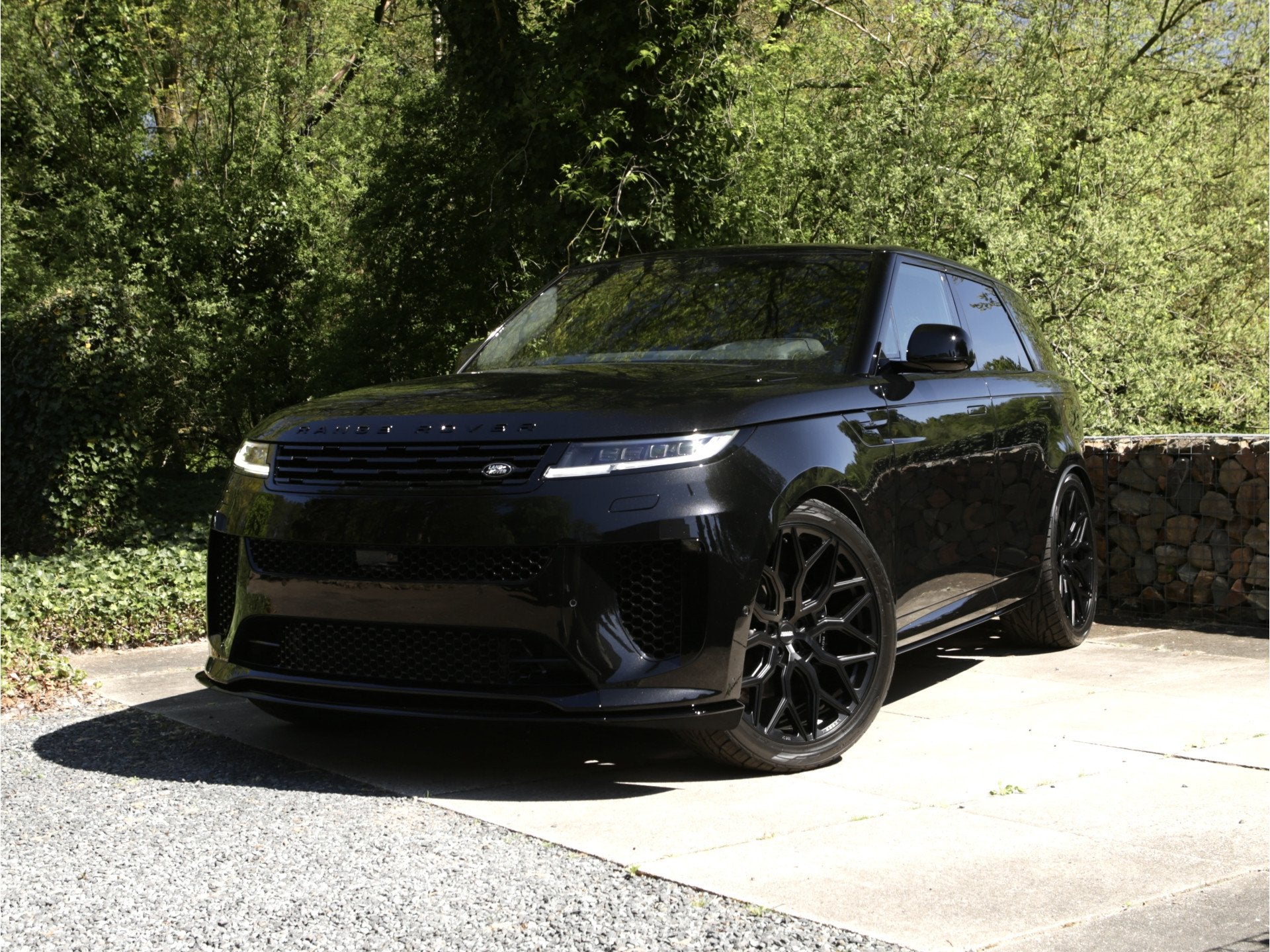 Land Rover Range Rover Sport P550e SV-Dynamic (bj 2025), Auto's, Automaat, Gebruikt, Zwart, Leder