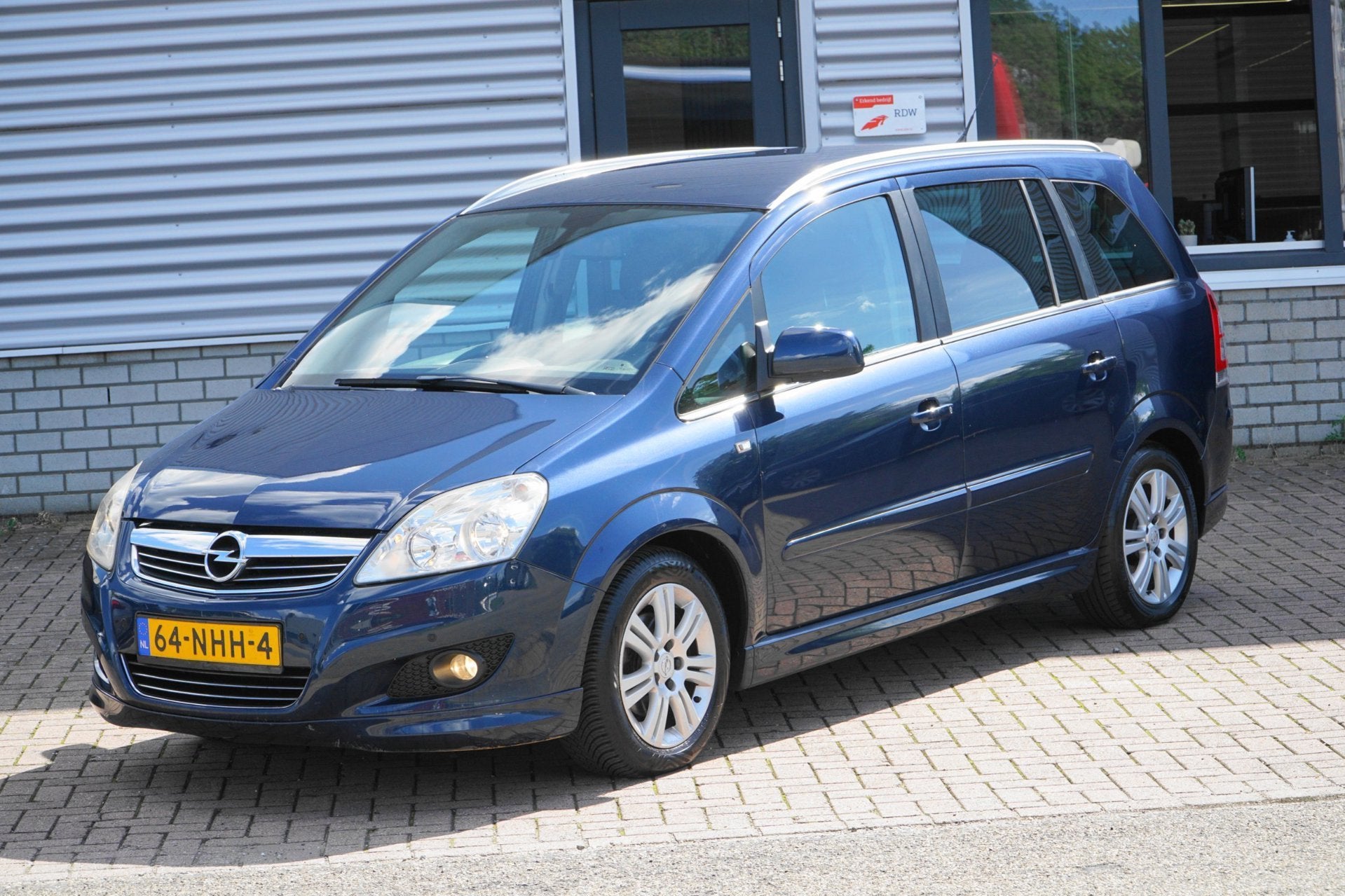 Opel Zafira 1.8 Cosmo CRUISE TREKHAAK AUT., Auto's, Automaat, Euro 5, Gebruikt, 4 cilinders