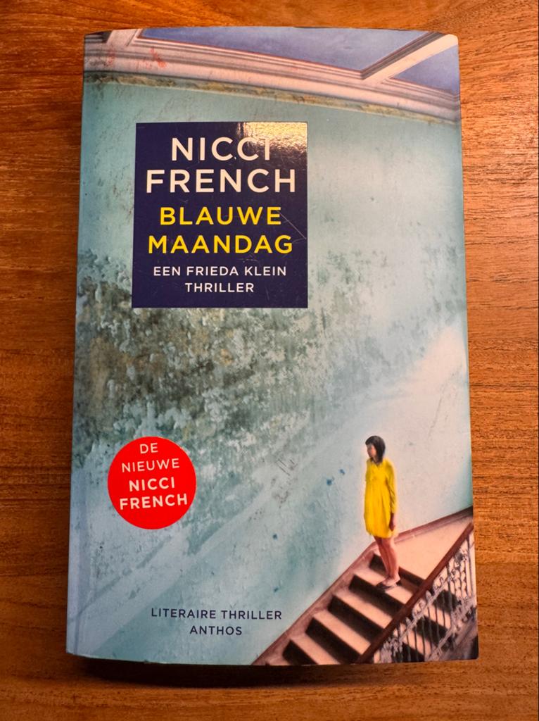 Nicci French, Blauwe maandag, Ophalen of Verzenden, Gelezen
