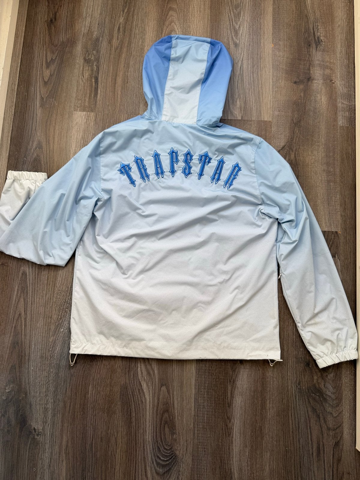 Trapstar Irongate T Jacket - Blauw/Wit Gradiënt, Kleding | Heren, Ophalen of Verzenden, Zo goed als nieuw, Maat 48/50 (M), Blauw